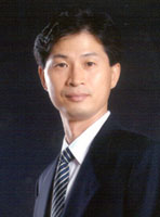 Kyoung Mu Lee